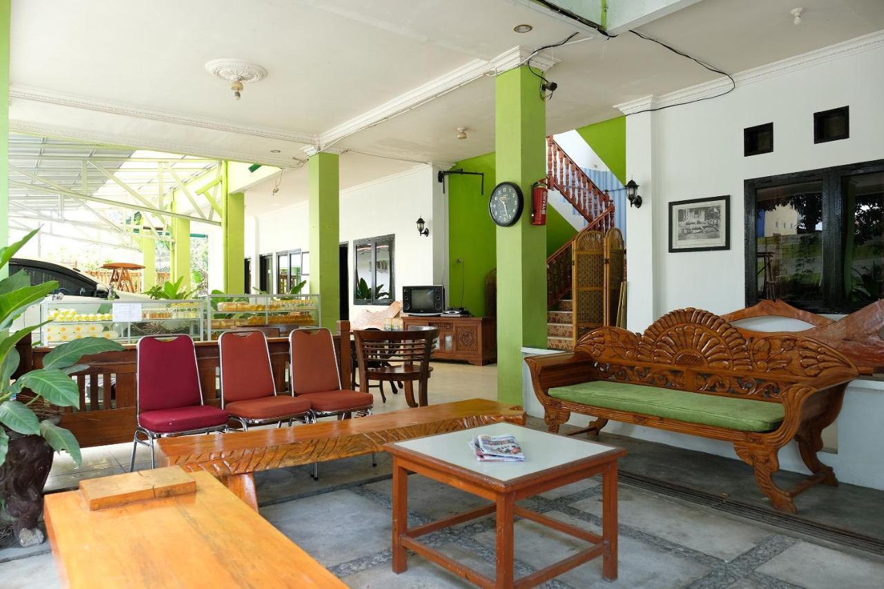 Oyo 2186 Esbe Hotel Syariah Tanjung Pandan Exteriör bild