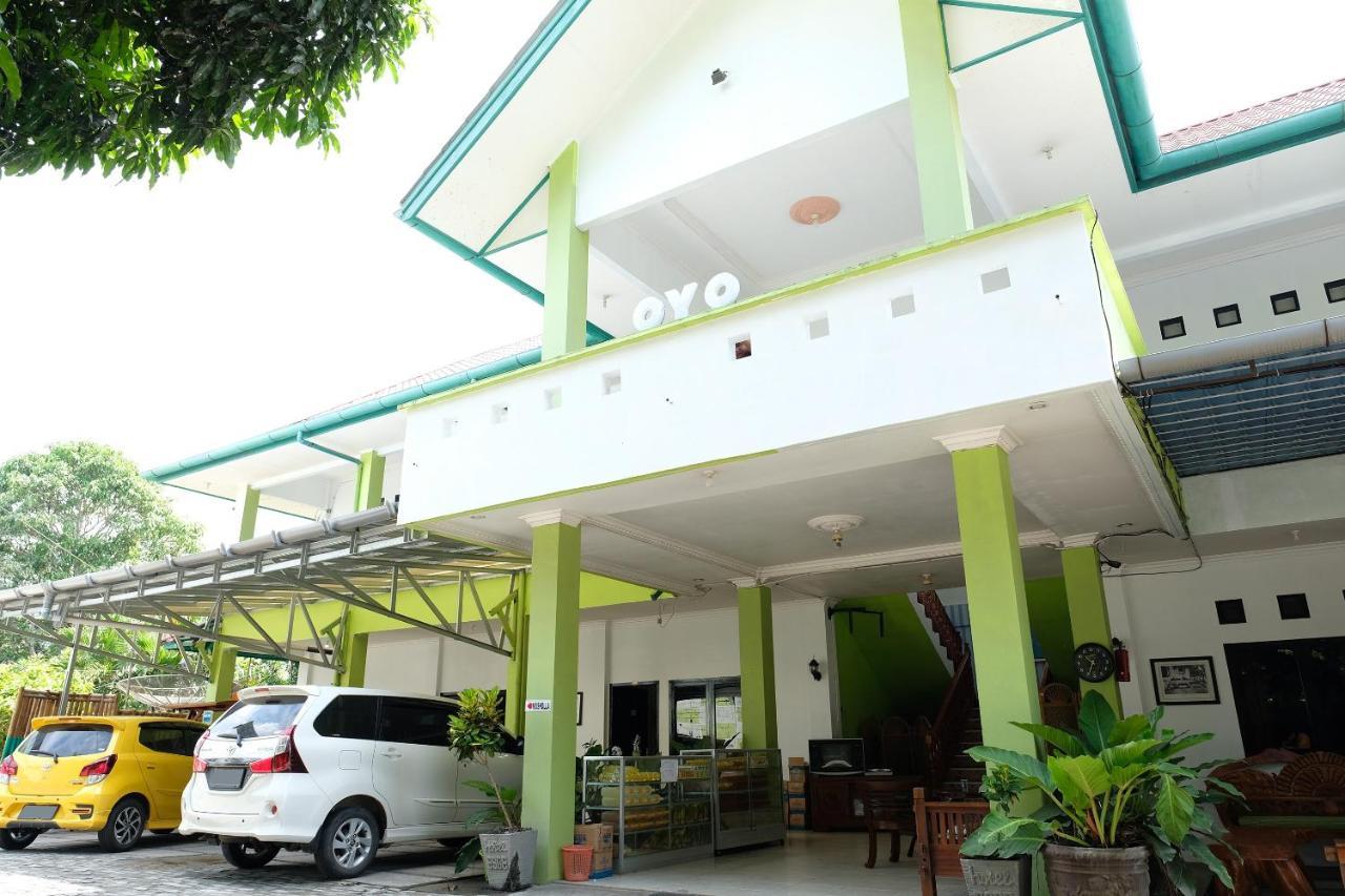 Oyo 2186 Esbe Hotel Syariah Tanjung Pandan Exteriör bild