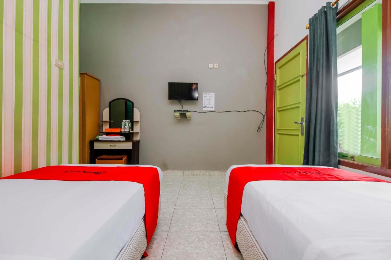 Oyo 2186 Esbe Hotel Syariah Tanjung Pandan Exteriör bild