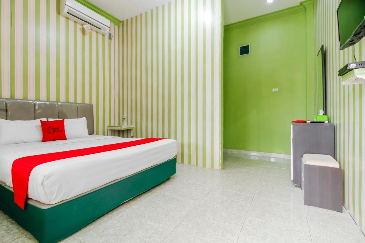 Oyo 2186 Esbe Hotel Syariah Tanjung Pandan Exteriör bild
