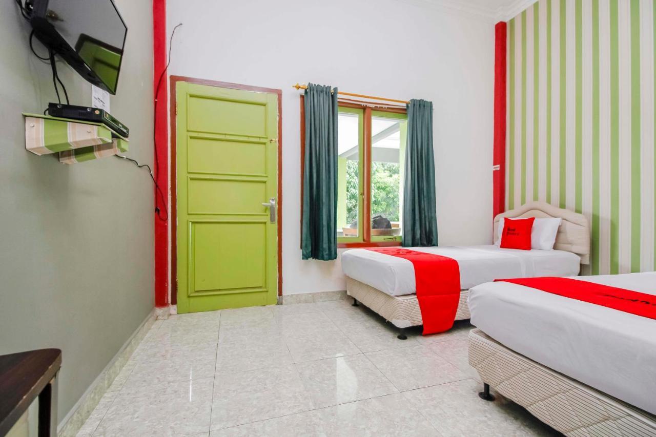 Oyo 2186 Esbe Hotel Syariah Tanjung Pandan Exteriör bild