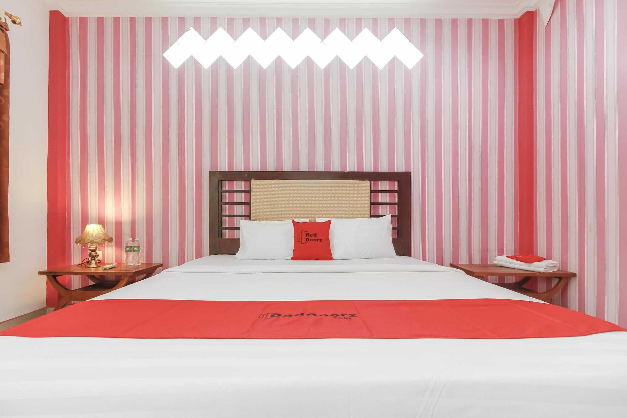 Oyo 2186 Esbe Hotel Syariah Tanjung Pandan Exteriör bild