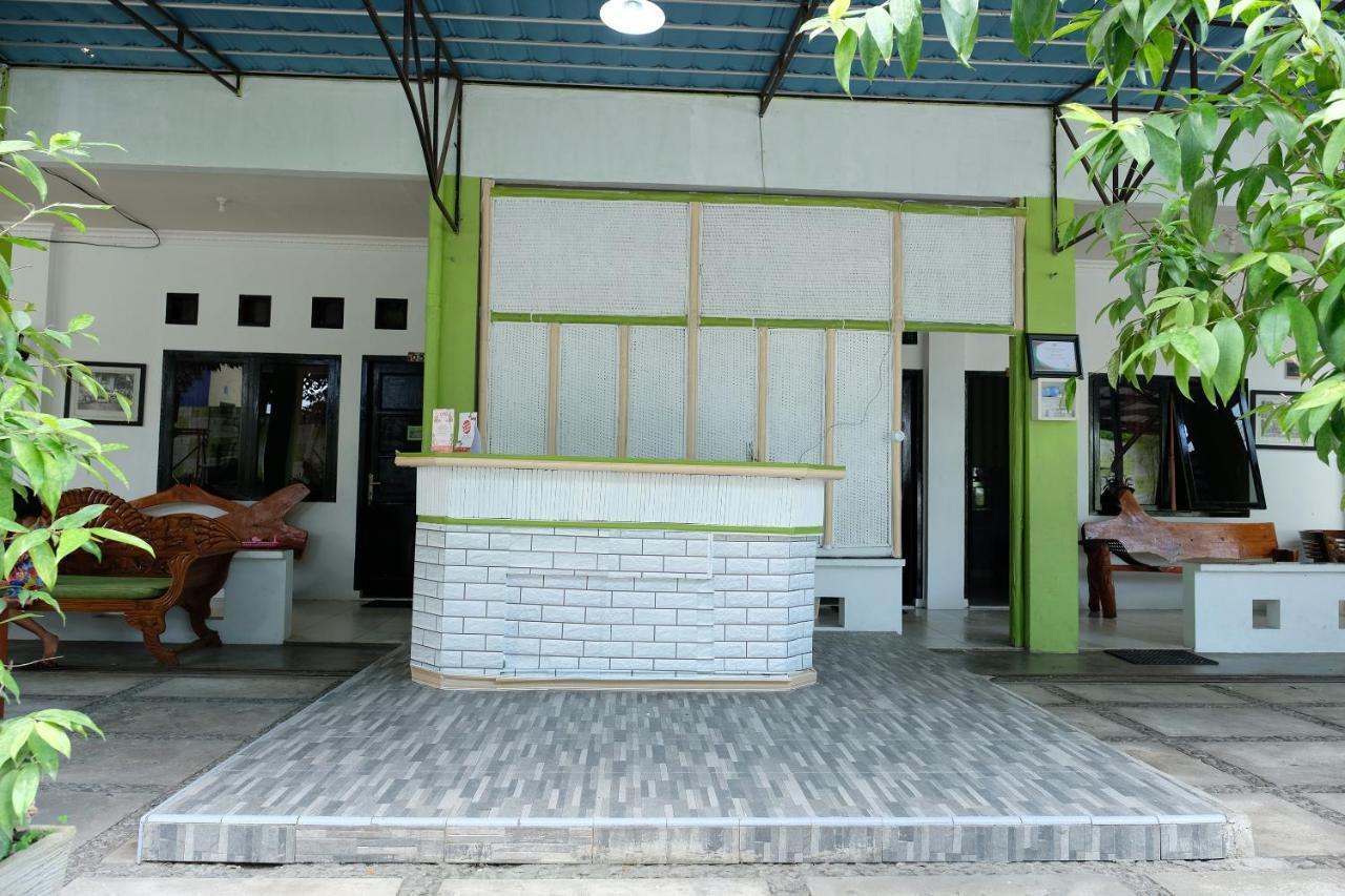 Oyo 2186 Esbe Hotel Syariah Tanjung Pandan Exteriör bild
