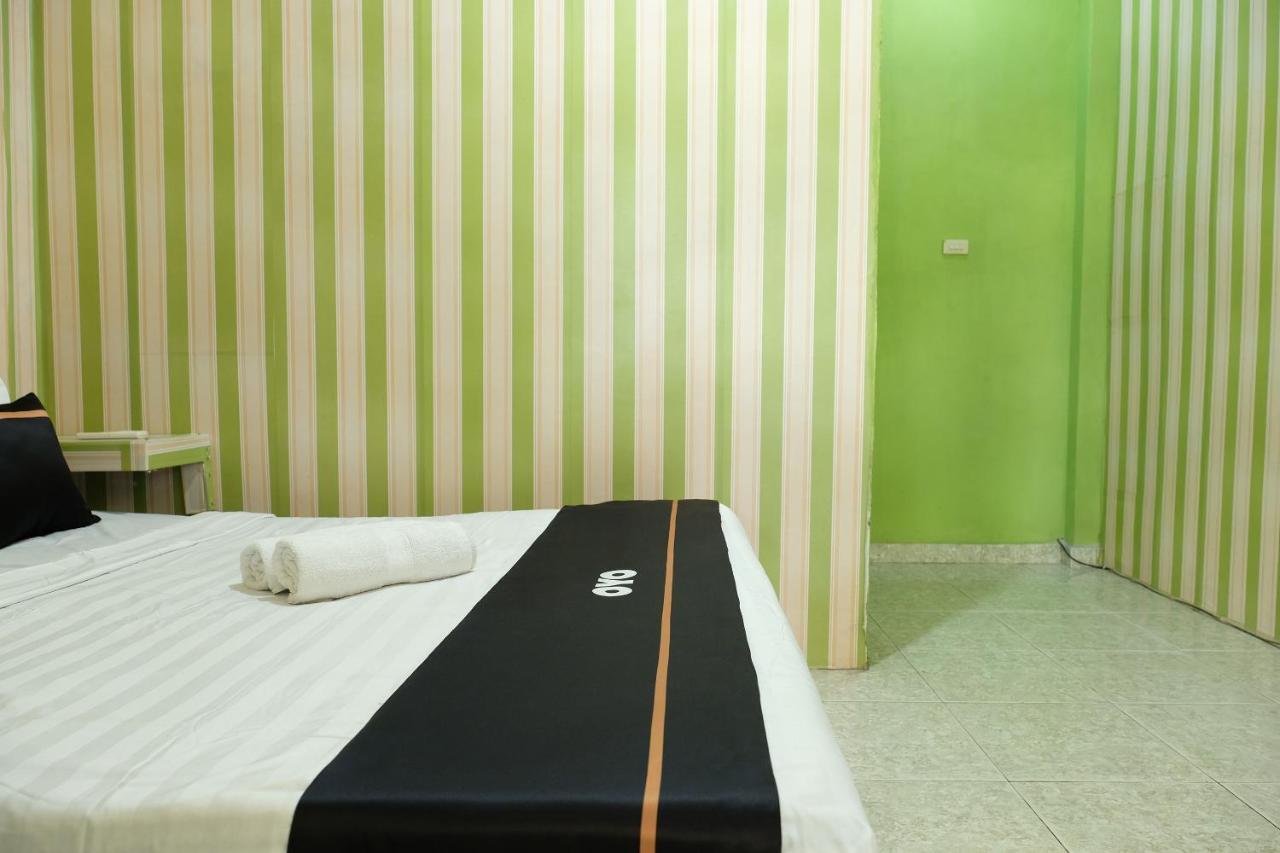 Oyo 2186 Esbe Hotel Syariah Tanjung Pandan Exteriör bild