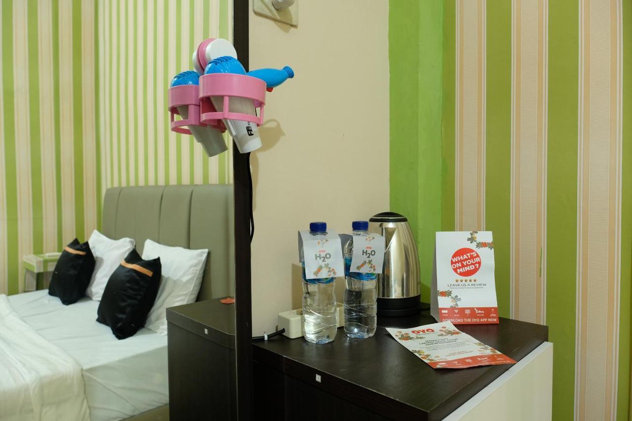 Oyo 2186 Esbe Hotel Syariah Tanjung Pandan Exteriör bild
