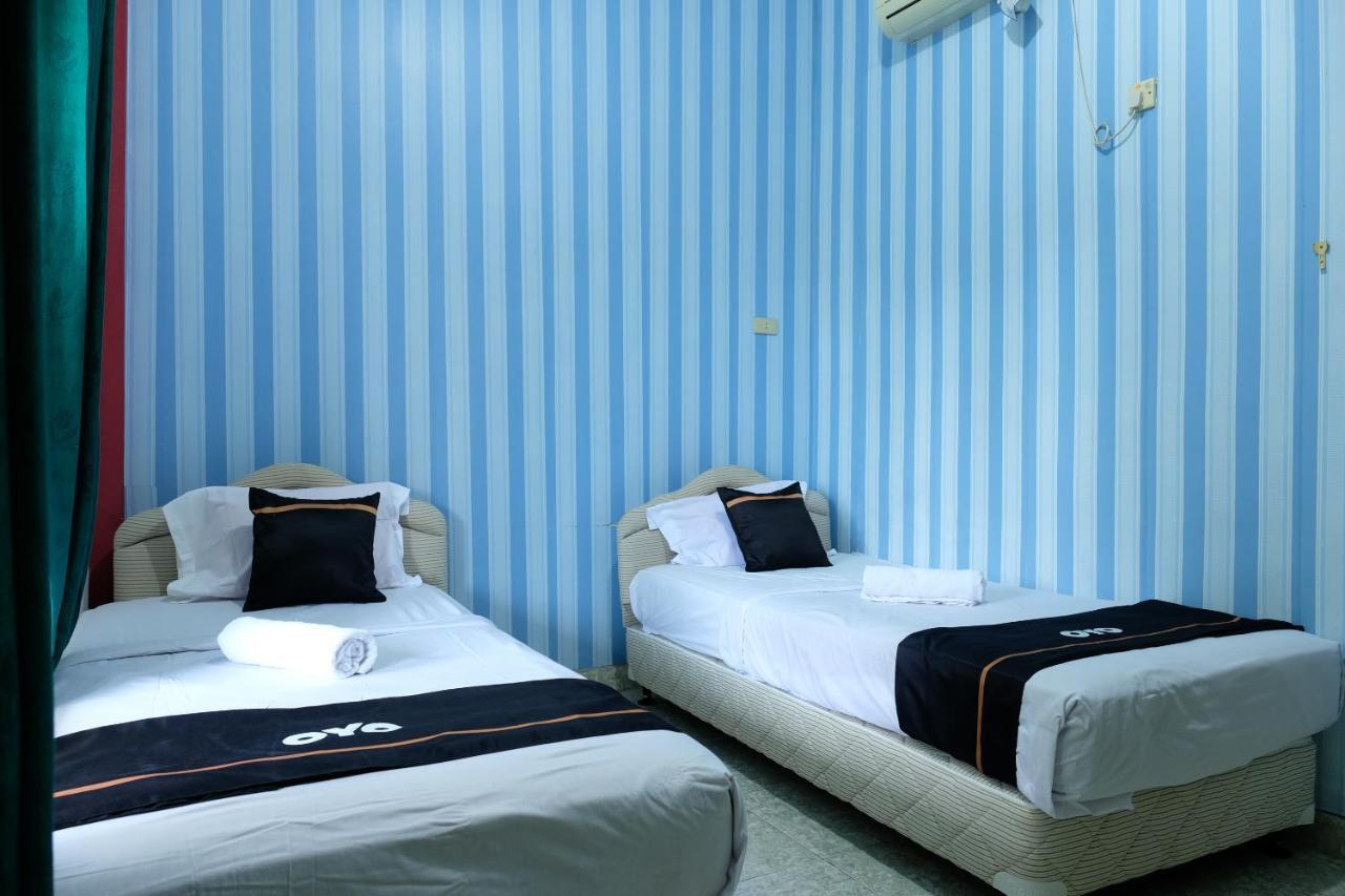 Oyo 2186 Esbe Hotel Syariah Tanjung Pandan Exteriör bild