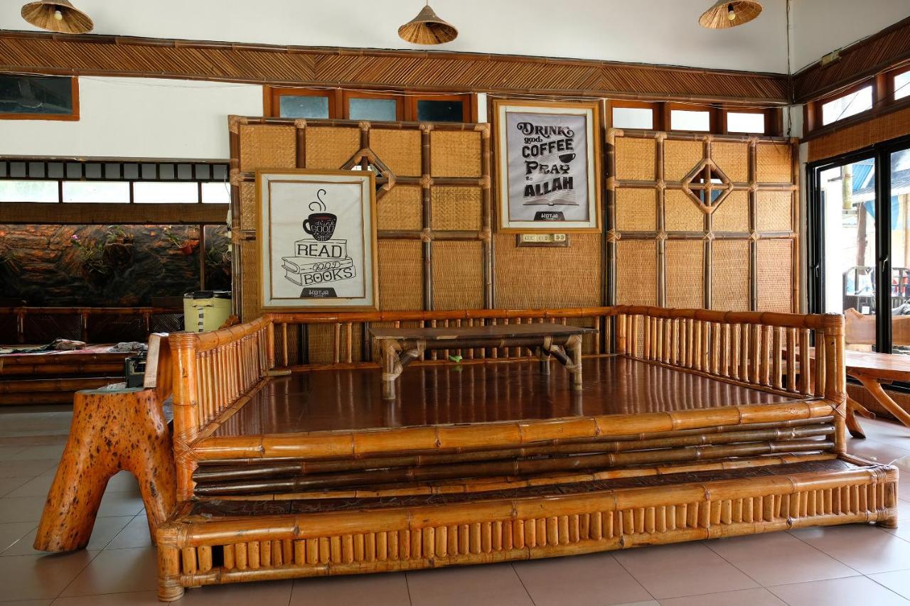Oyo 2186 Esbe Hotel Syariah Tanjung Pandan Exteriör bild