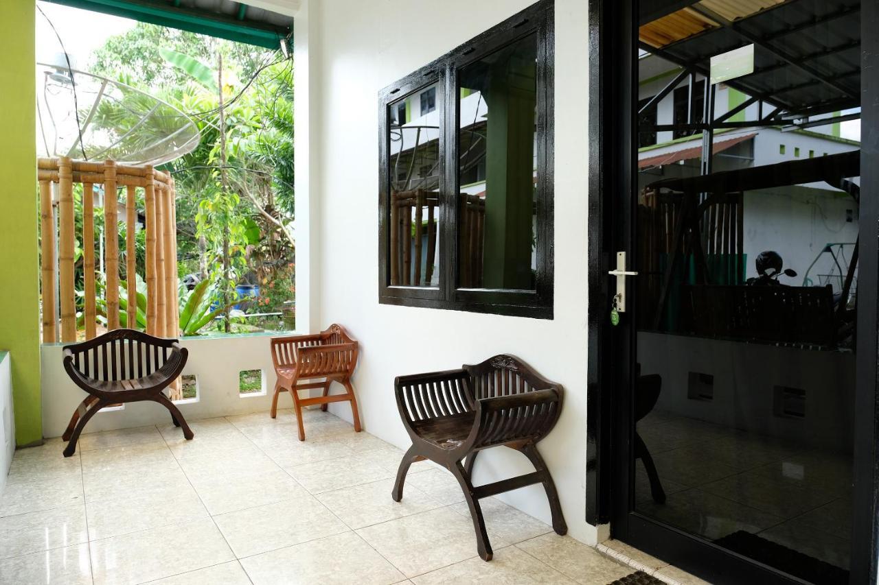 Oyo 2186 Esbe Hotel Syariah Tanjung Pandan Exteriör bild
